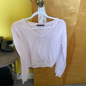Long sleeve V-neck pink sweater